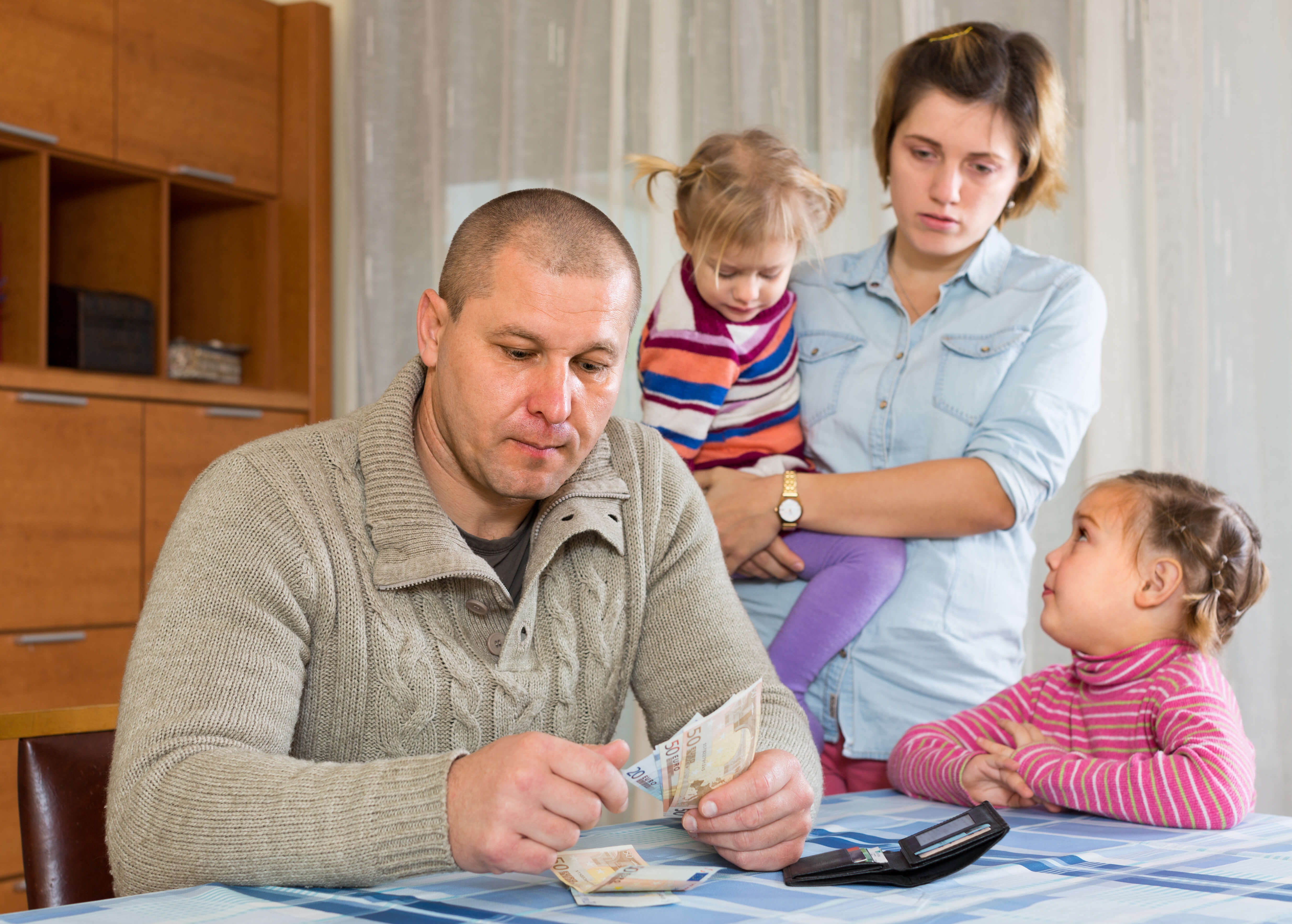 Familie mit finanziellen Problemen