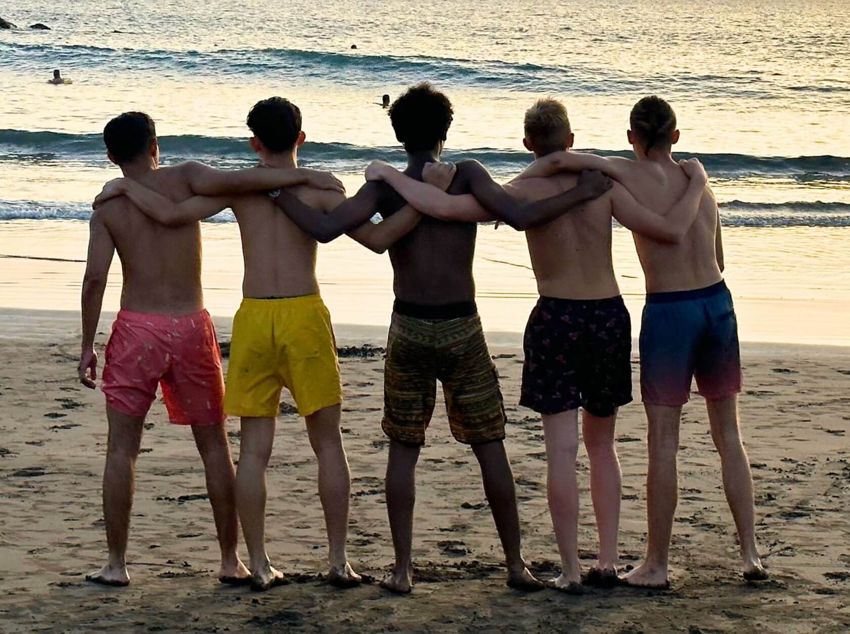 Casting für die ZDF- und KiKA-Produktion „Die Jungs-WG“ 2027 in Thailand – gesucht werden Jungs zwischen 15 und 17 Jahren